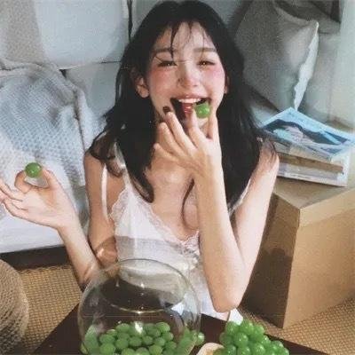 劳拉·马尔斯的眼睛